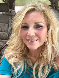 Meet your Posher, Stella